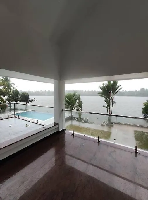 Riveria Portico - River Side 6 Bedroom Private Pool Bungalow North Paravur 0*,